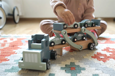 Small foot - Autotransporter Klassik