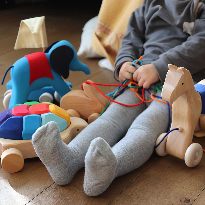 Grimms - Pferd Holly